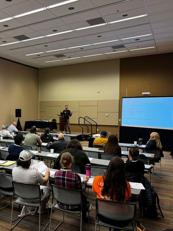 Jorge Montezuma presenting at a conference workshop